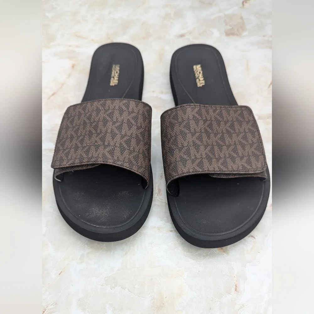 Michael Kors MK Signature Logo Print Wade Slide, Brown Sz 10 M